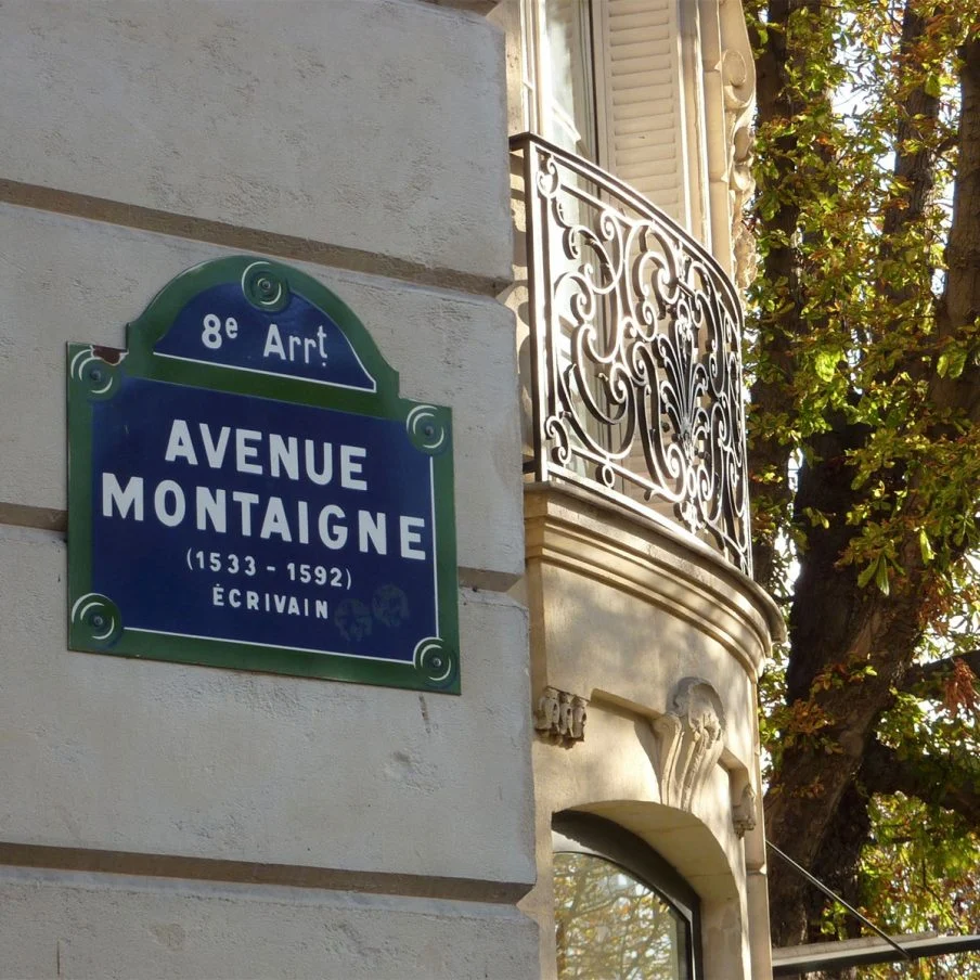 photo de l'avenue Montaigne a paris